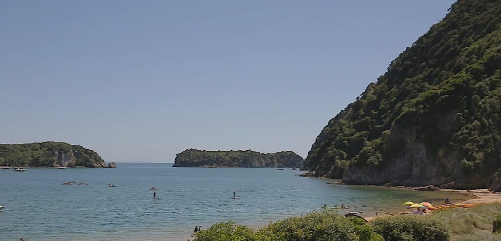 Relaxing beaches in Golden Bay